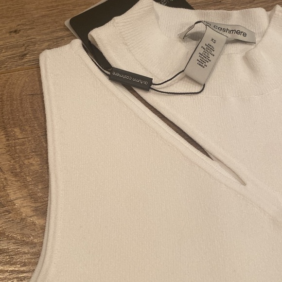 NWT Autumn Cashmere Women’s White Sleeveless Top with opening Size XS - Picture 2 of 8